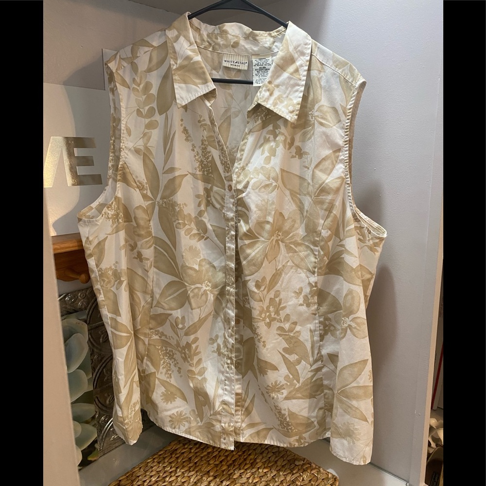 Ladies button up tank.